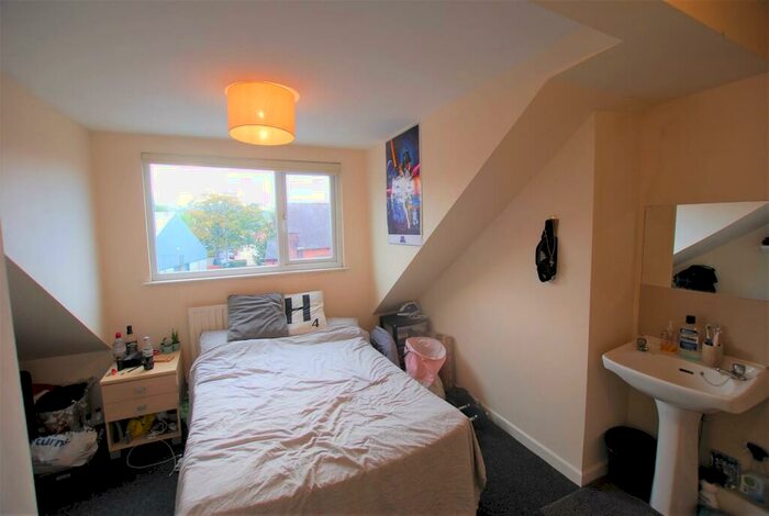1 Bedroom End Of Terrace House To Rent In Stalker Lees Road, S11