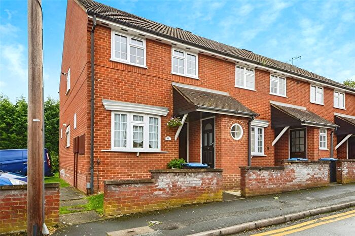1 Bedroom Maisonette To Rent In Russell Place, Hemel Hempstead, Hertfordshire, HP3