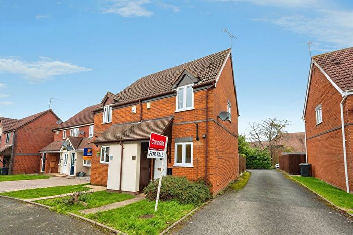 2 Bedroom End Terrace House For Sale In Toftdale Green, Lyppard Bourne, Worcester, WR4