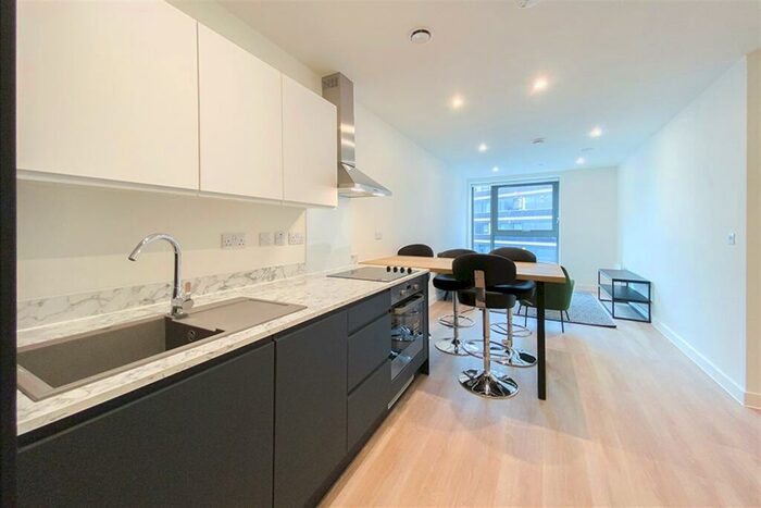 2 Bedroom Property To Rent In Laurence Place, M3