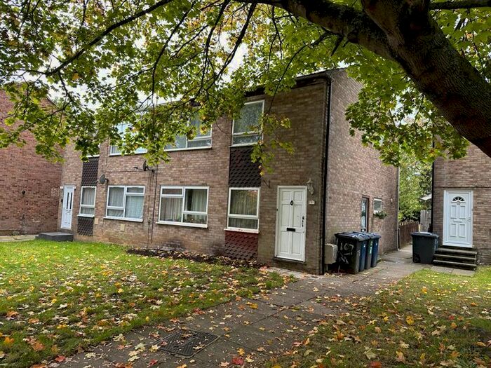 2 Bedroom Maisonette To Rent In Luther Close, Edgware, HA8