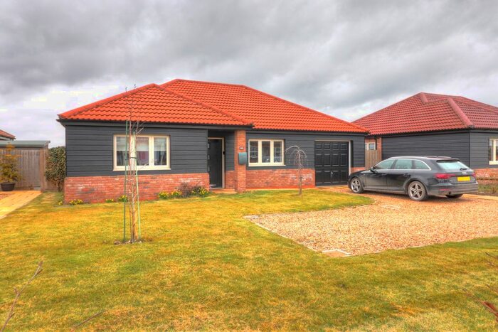 3 Bedroom Bungalow For Sale In Austendyke Road, Weston Hills, Spalding, PE12