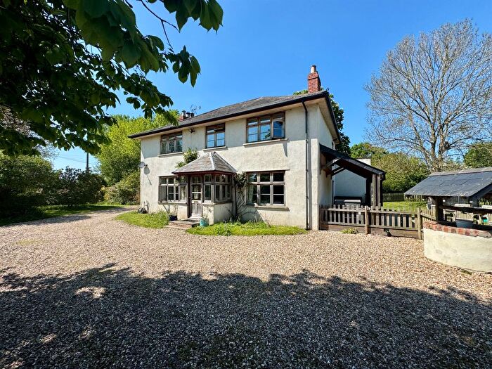 3 Bedroom Detached House For Sale In Ham Road, Creech St. Michael, Taunton, TA3