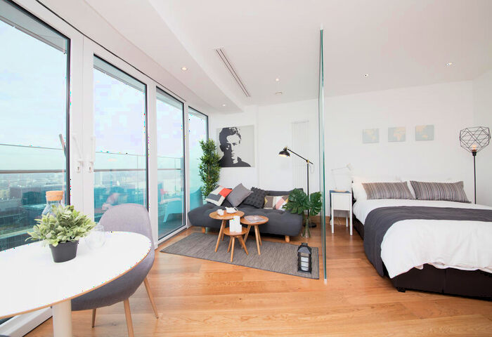 Apartment To Rent In Crossharbour Plaza, London, E14
