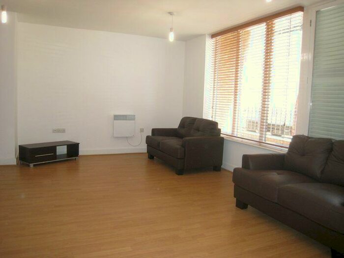 3 Bedroom Apartment To Rent In Brady Street, E1