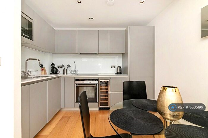 1 Bedroom Flat To Rent In Barbican, London, EC2Y