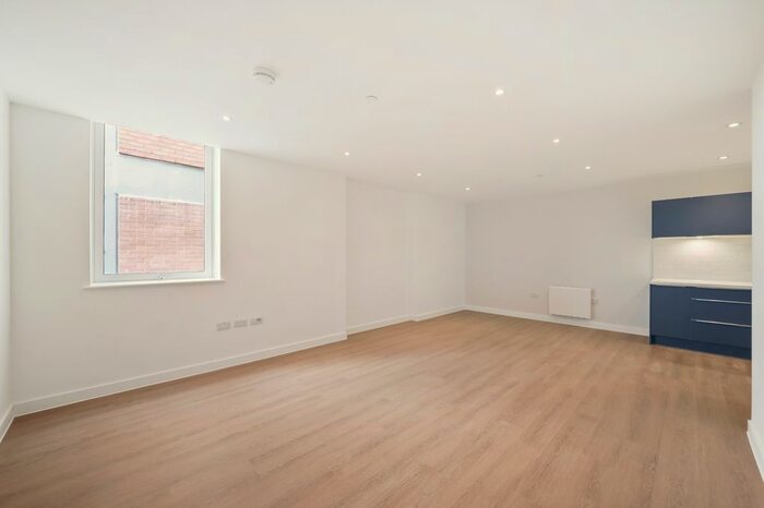 2 Bedroom Flat To Rent In Beckenham Road, Beckenham, BR3