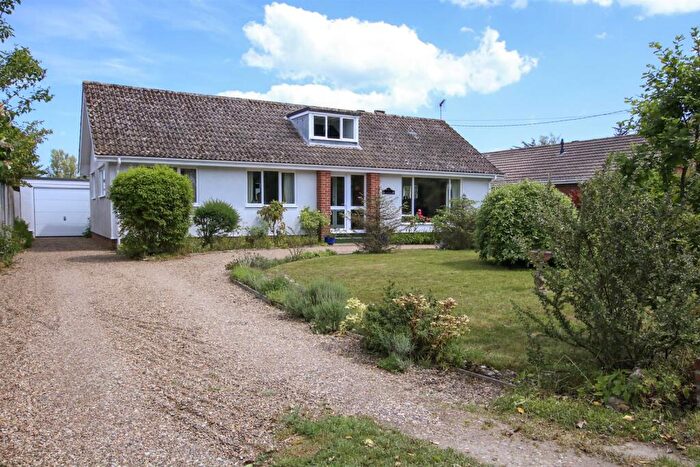 3 Bedroom Detached Bungalow For Sale In Keens Lane, Reydon, Southwold, IP18
