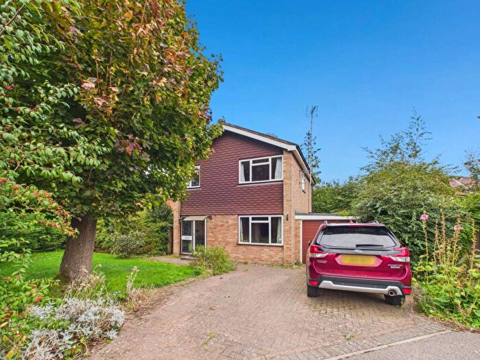 4 Bedroom Detached House For Sale In Long Furlong, Haddenham, HP17