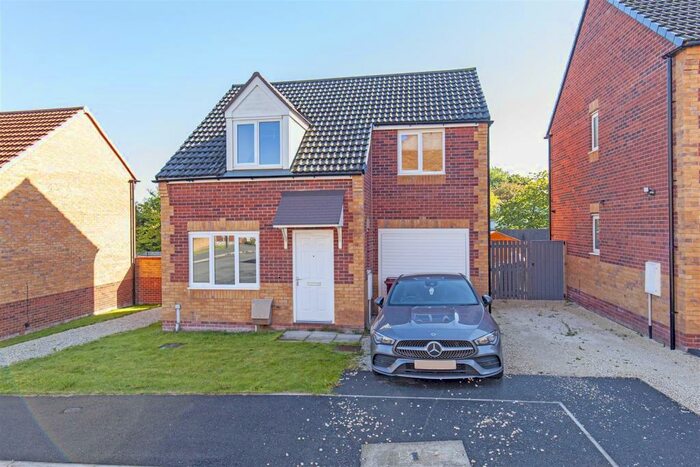 3 Bedroom Detached House To Rent In Colliers Way, Holmewood, Chesterfield, S42