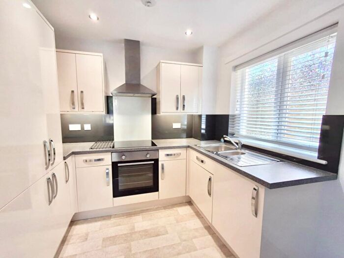2 Bedroom Apartment To Rent In Church View, Clanfield, PO8