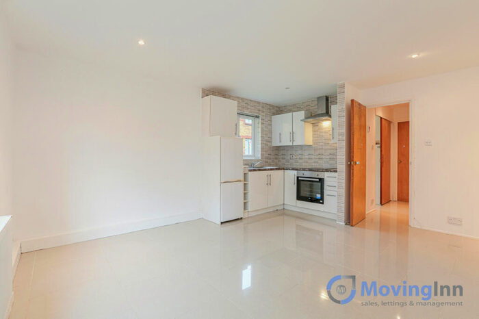 1 Bedroom Flat To Rent In Coe Avenue, South Norwood, SE25