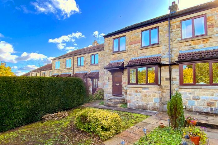 3 Bedroom Semi-Detached House To Rent In High Garth, Markington, HG3