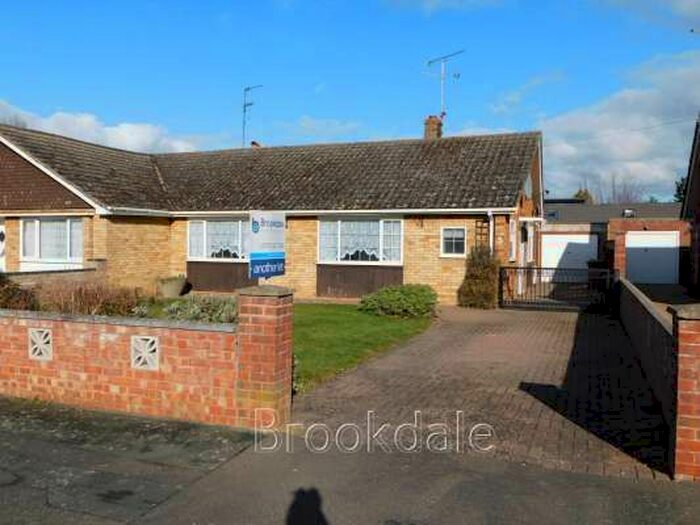 3 Bedroom Semi-Detached Bungalow To Rent In Bristol Avenue, Werrington, Peterborough, PE4