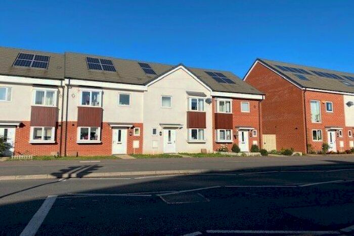 3 Bedroom Property To Rent In Kempston Road, Bedford, MK42