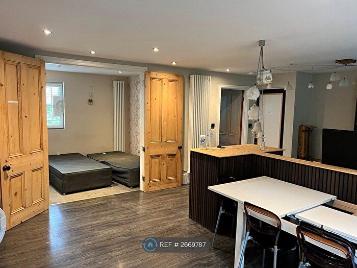 1 Bedroom Flat To Rent In Copeman Close, London, SE26