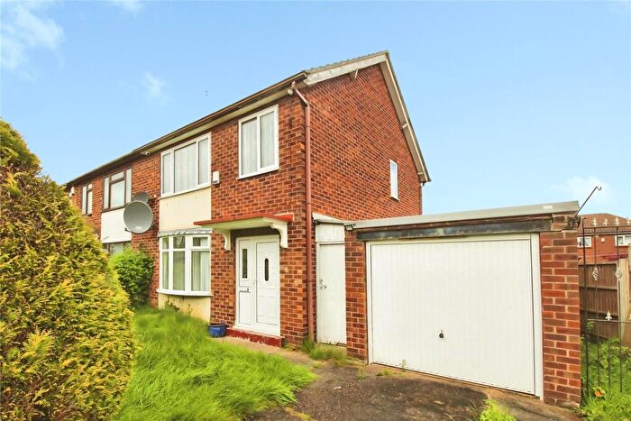 3 Bedroom Semi-Detached House To Rent In Rose Crescent, Doncaster, South Yorkshire, DN5