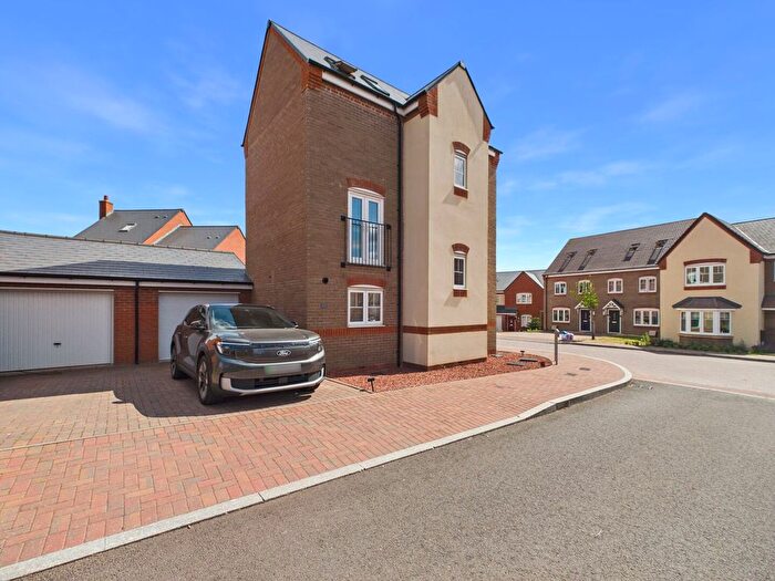 4 Bedroom Detached House For Sale In Monksmoor Road, Telford, Shropshire., TF4