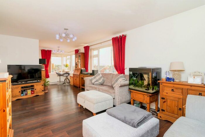 2 Bedroom Detached Bungalow For Sale In Claydon Drive, Lowestoft, NR32