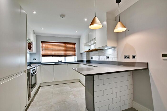 2 Bedroom Apartment To Rent In Minster House, Abbey Park, Beckenham, BR3