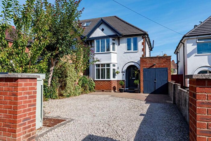 3 Bedroom Semi Detached House For Sale In Grosvenor Road, Leamington Spa, CV31