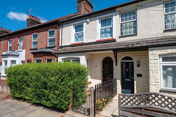 2 Bedroom Terraced House For Sale In Alfred Street, Dunstable, Bedfordshire, LU5