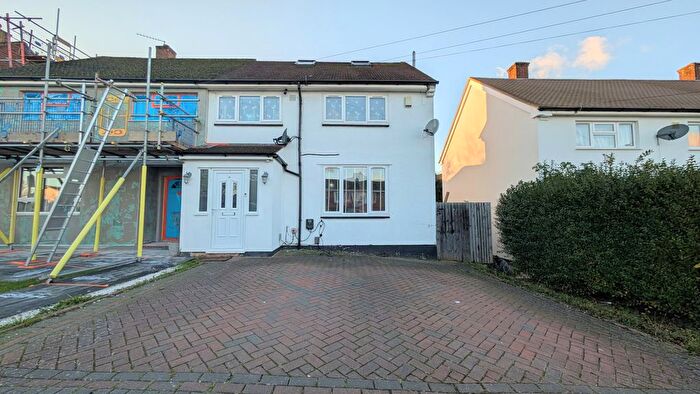 4 Bedroom Property To Rent In Muirfield Road, Watford, WD19
