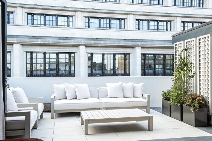 3 Bedroom Flat To Rent In Young Street, Kensington, London, W8