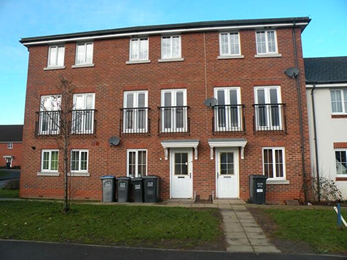 5 Bedroom House To Rent In Cunningham Avenue, Hatfield, AL10