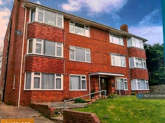 2 Bedroom Flat To Rent In Sutton Park Road, Seaford, BN25