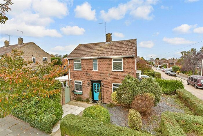 2 Bedroom Semi Detached House For Sale In Sellinge Green, Twydalll, Gillingham, Kent, ME8