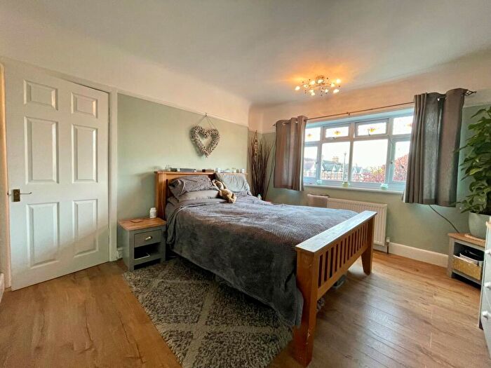 3 Bedroom Detached House For Sale In Pearson Avenue, Poole, BH14