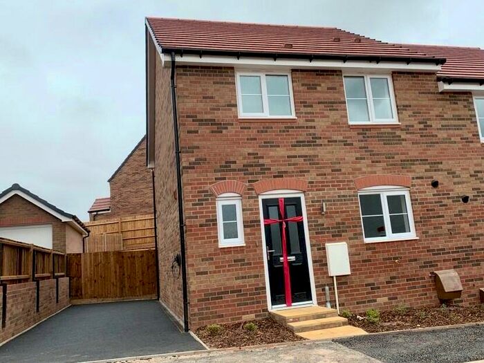 3 Bedroom Semi-Detached House To Rent In Sarah Drive, Edwalton, NG12