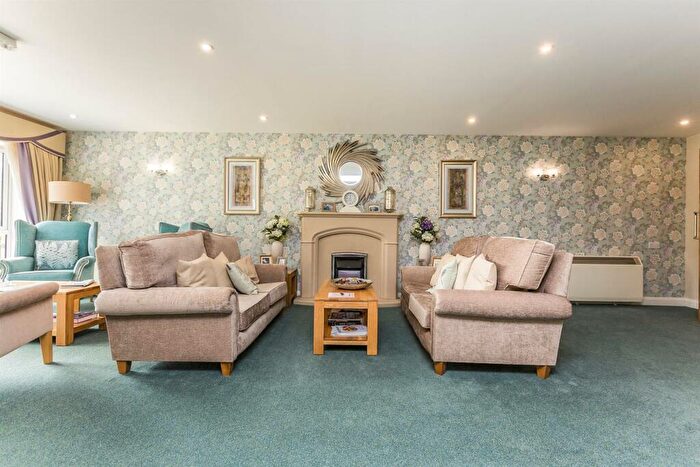1 Bedroom Apartment For Sale In Brunlees Court, - Cambridge Road, Southport, PR9