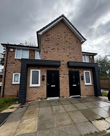 3 Bedroom Semi-detached House For Sale In Little Flower Close, Warrington, WA9