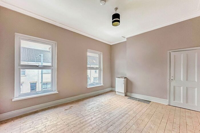 4 Bedroom Terraced House For Sale In Granville Street, Hull, HU3