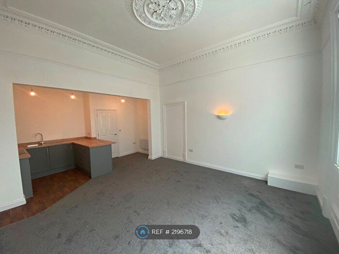 2 Bedroom Flat To Rent In The Court House, Wakefield, WF1