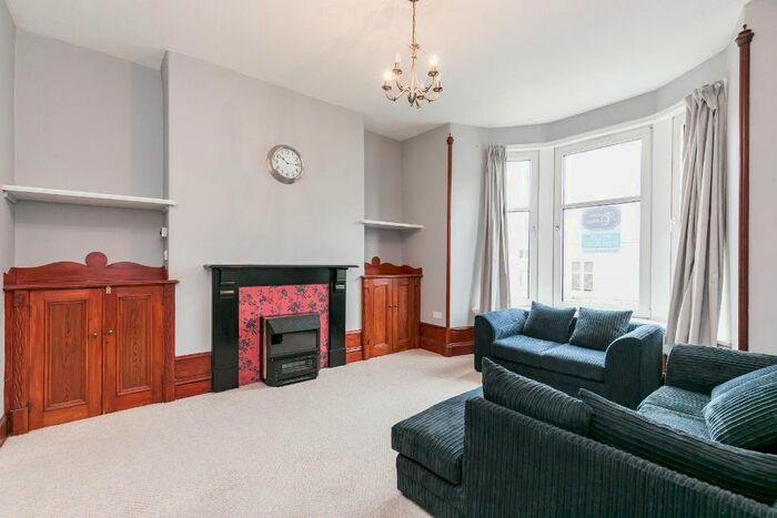 2 Bedroom Flat To Rent In Great Western Place, City Centre, Aberdeen, AB10