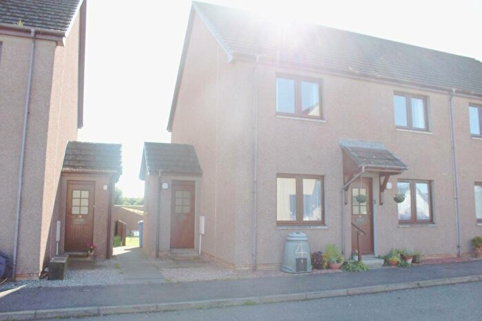 2 Bedroom Flat To Rent In Croyard Park, Beauly, IV4