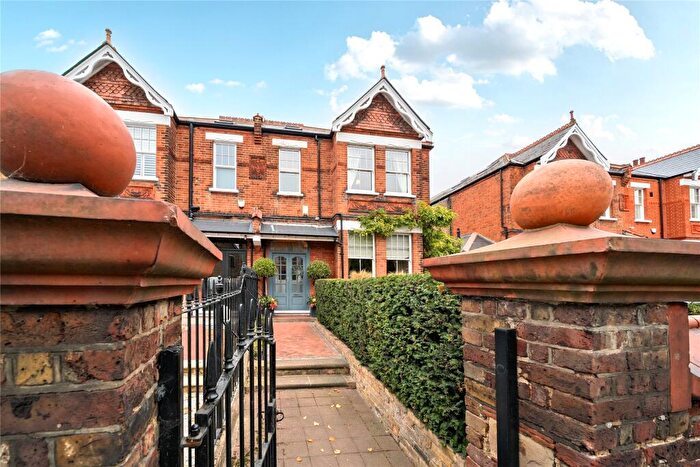 5 Bedroom Semi Detached House For Sale In Green Lane, Chislehurst, BR7