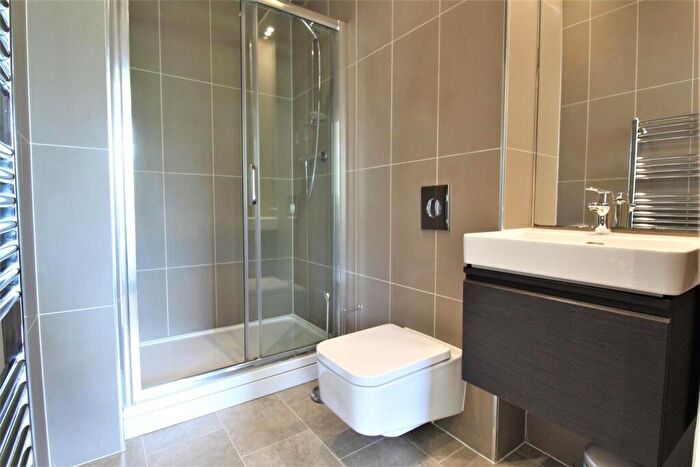 2 Bedroom Apartment To Rent In Clarendon Avenue, Leamington Spa, CV32