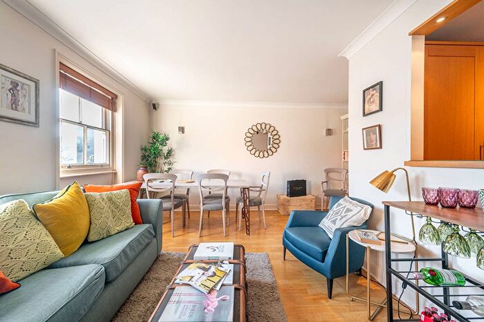 1 Bedroom Maisonette For Sale In Monmouth Rd, Notting Hill, London, W2
