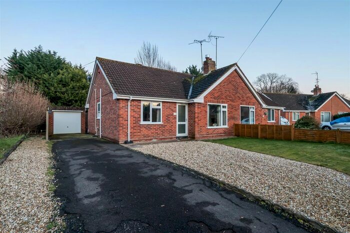 2 Bedroom Semi-Detached Bungalow For Sale In Mill Lane Close, Trull, Taunton, TA3