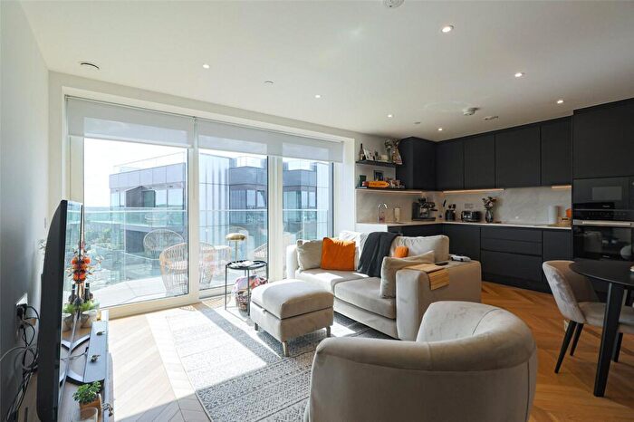 2 Bedroom Apartment For Sale In Brigadier Walk, Woolwich, SE18