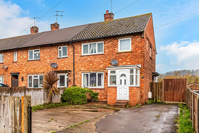 3 Bedroom End Of Terrace House For Sale In Ockleys Mead, Godstone, Surrey, RH9