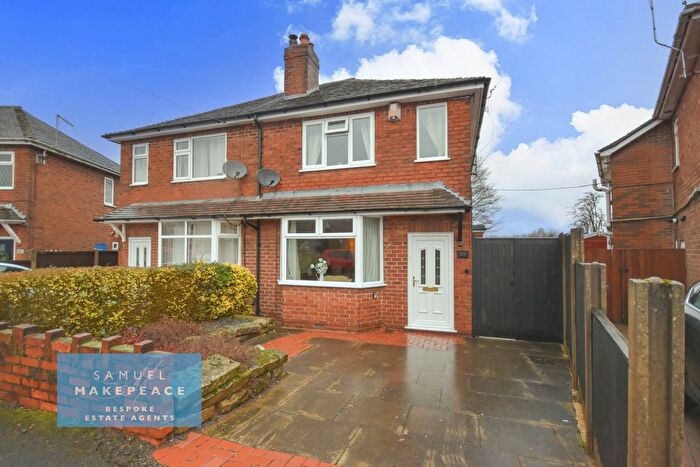 2 Bedroom Semi Detached House For Sale In Oldcott Crescent, Kidsgrove, Stoke On Trent, ST7