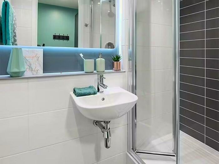 Apartment To Rent In Newmarket Road, Cambridge, CB5