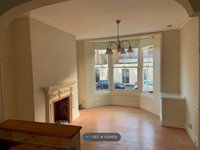 2 Bedroom Maisonette To Rent In St. Augustines Road, Ramsgate CT11