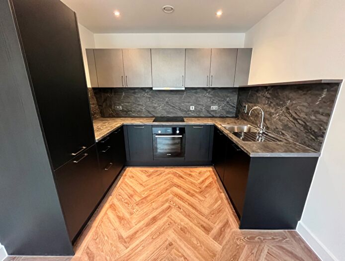 2 Bedroom Apartment To Rent In Gunsmith House, B4