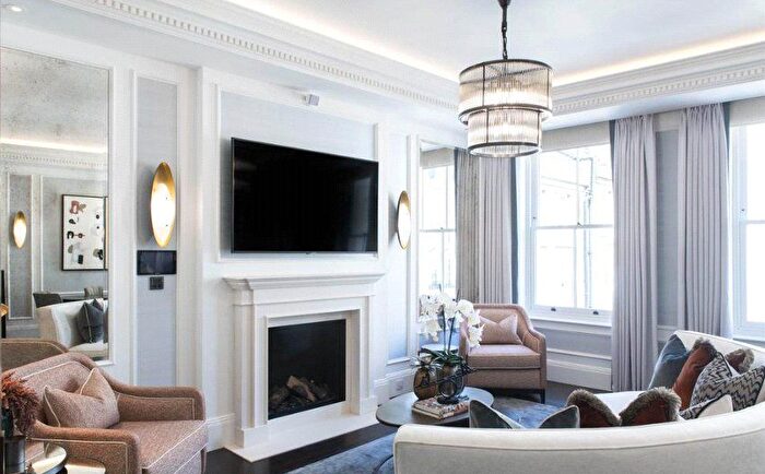 2 Bedroom Flat To Rent In - Prince Of Wales Terrace, Kensington, London, W8